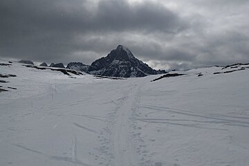 an off piste part of the ski touring race