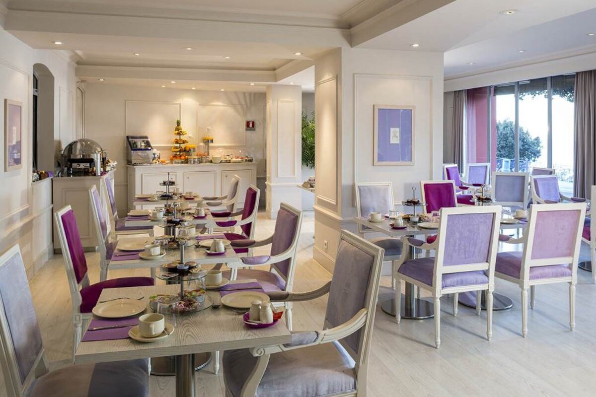 Suisse Hotel, Nice dining room