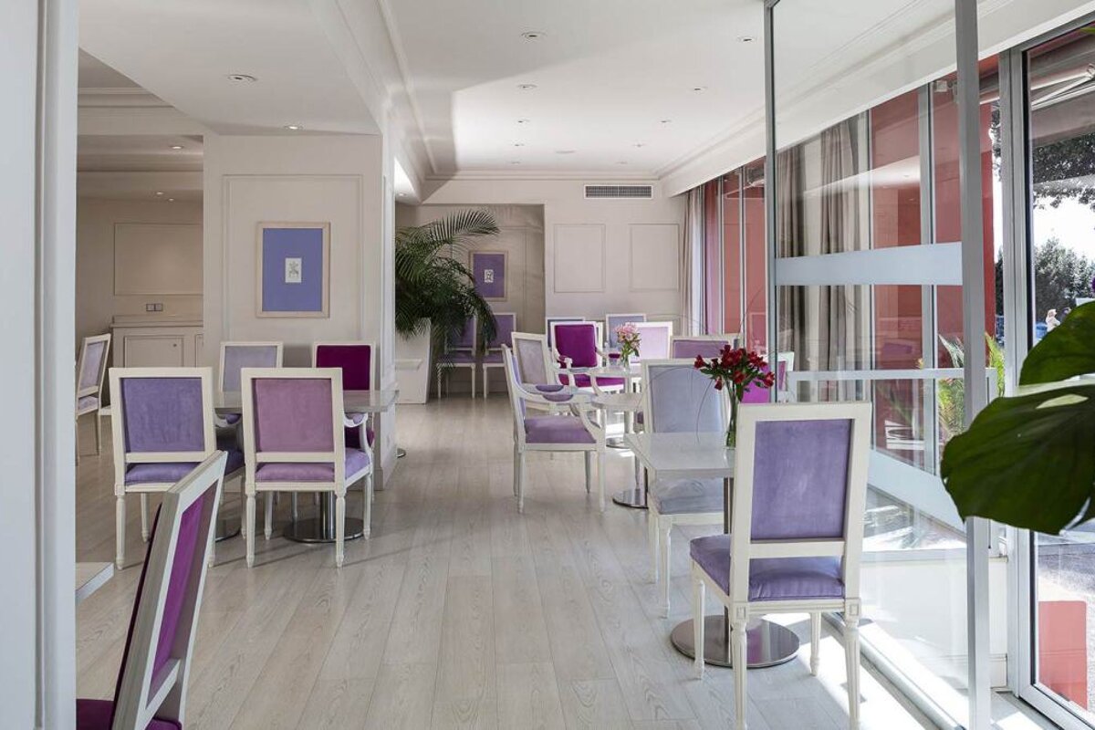 Suisse Hotel, Nice dining room