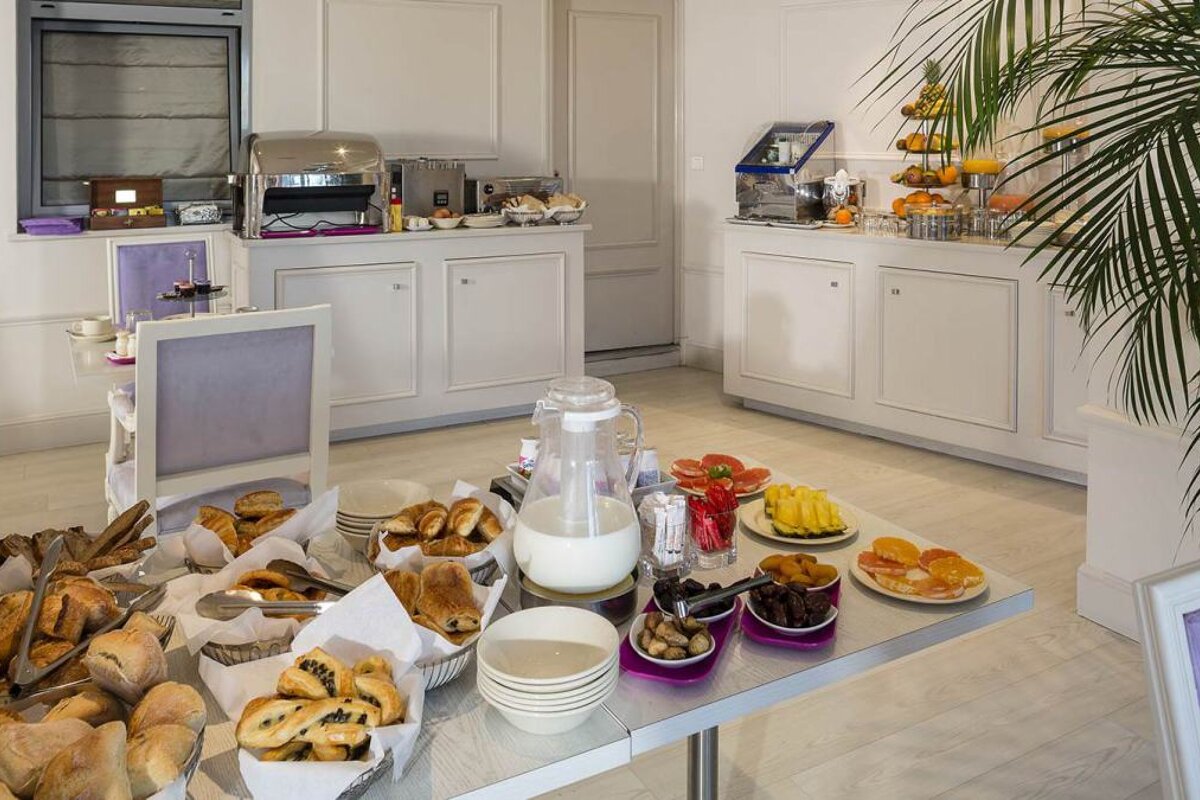 Suisse Hotel, Nice dining room 