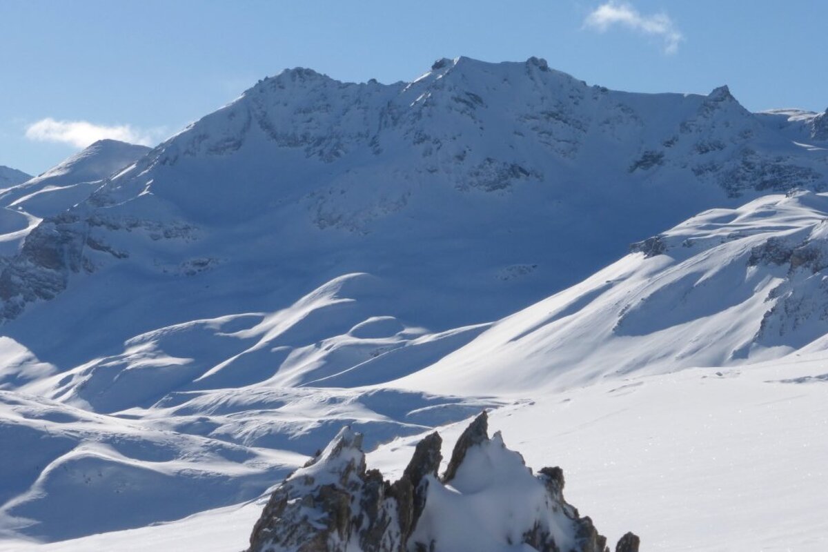 snow mountains in val disere
