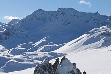 snow mountains in val disere