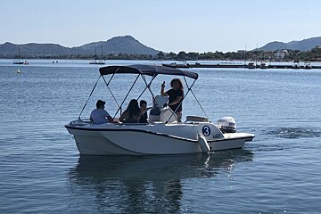 6 Person Motor Boat, Port de Pollenca (Puerto Pollensa)