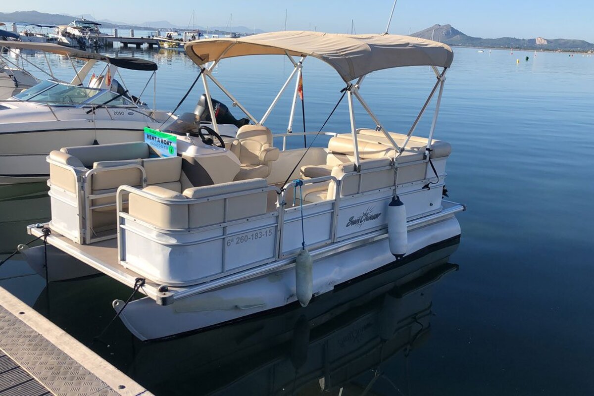 6 Person Motor Boat, Port de Pollenca (Puerto Pollensa)