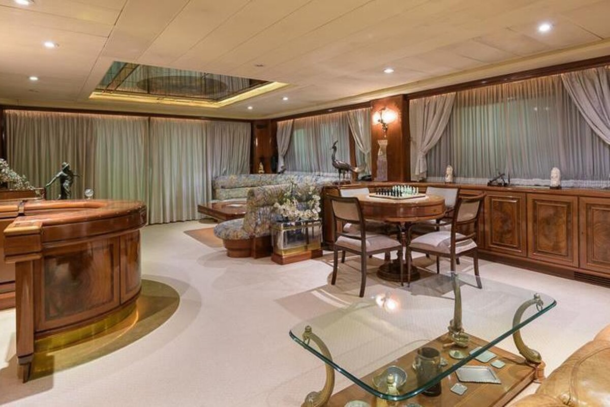 Armon 110' 33.9m Motor Yacht, Palma de Mallorca saloon