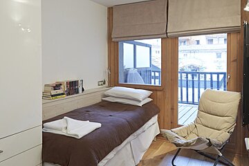 Val Village 104 Apartment, Val d'Isere - Centre twin bedroom