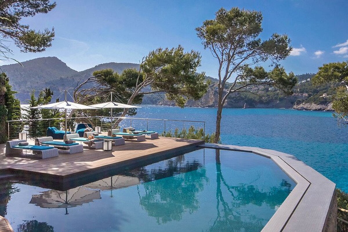 About staying in Mallorca swimming pool