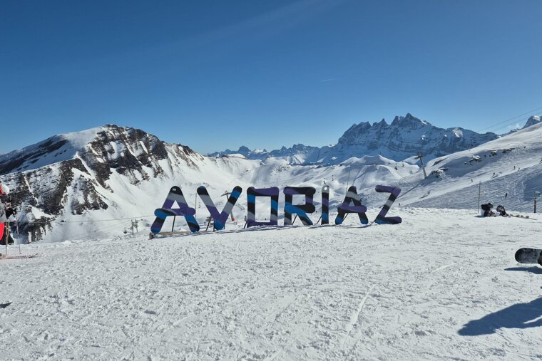 Avoriaz sign in the sun March 25