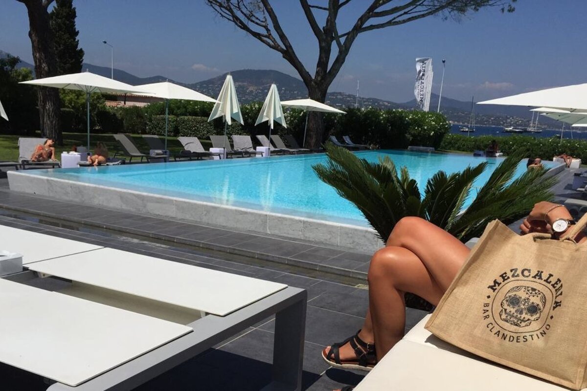 Kube Hotel, Saint Tropez outdoor swimming pool