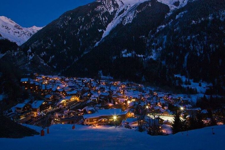 8 reasons to book your 2019/20 ski break early