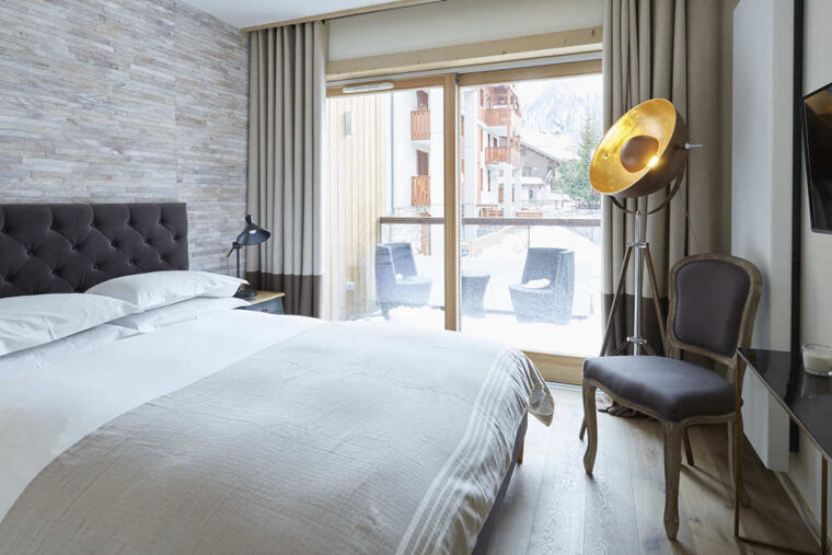 Cygnaski Apartment, Val d'Isere - Centre double bedroom
