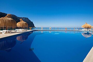 Gran Folies Beach Club, Cala Llamp pool