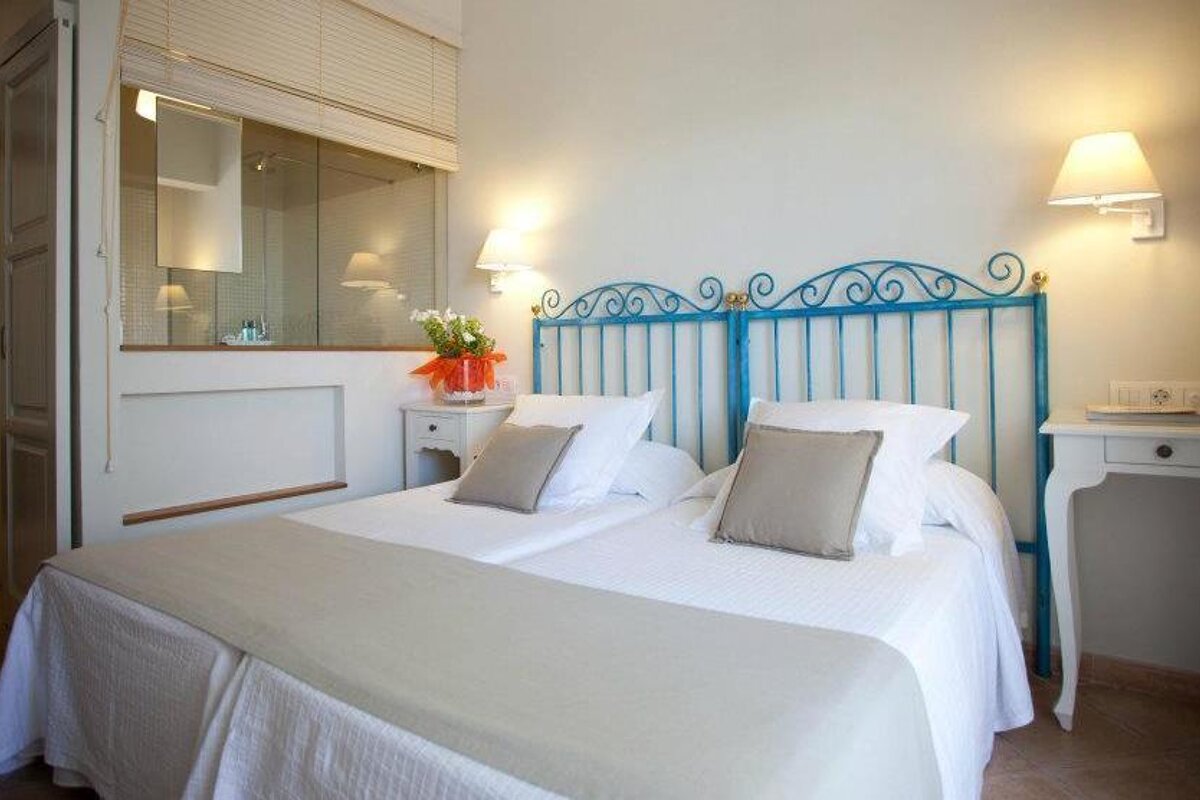 Hostal La Savina Hotel, Formentera twin bedroom
