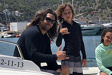 Jason Momoa climbs in Mallorca