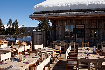 La Paika Restaurant, Les Gets restaurant terrasse