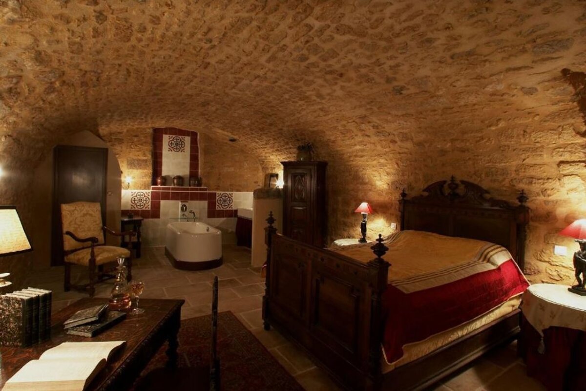 Le Clement V Hotel, Belves double bedroom