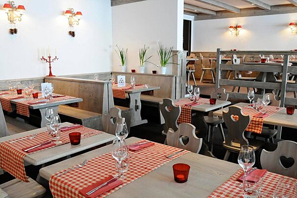 Les Arolles & La Cabuche Restaurants, Arc 1600 interior