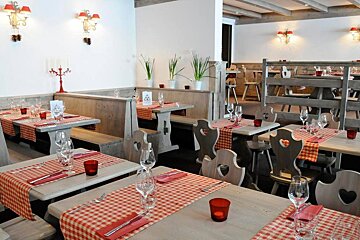 Les Arolles & La Cabuche Restaurants, Arc 1600 interior