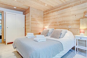 Quatre Saison Chalet, Morzine double room