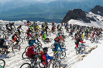a MTB race in alpe dhuez
