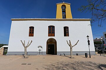 church & blue skies santa gertrudis