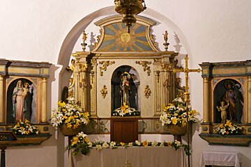 alter church santa gertrudis
