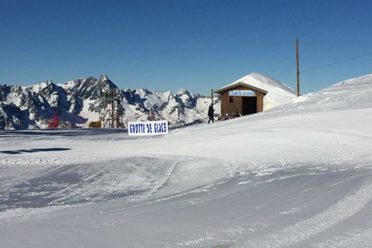 Shredding the reds & blacks in Alpe d'Huez in 2019