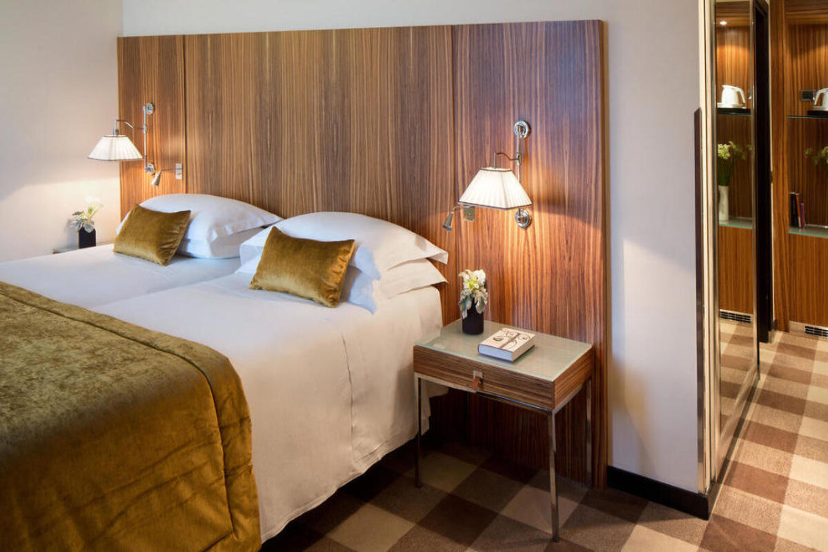 Starhotels Anderson Hotel, Milan - Centre double bedroom