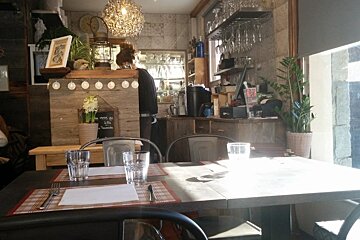 La Fine Bouche Restaurant Review, Chamonix Main Town interior