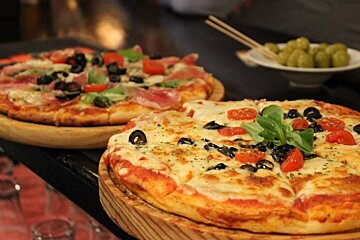Lennox The Pub Bar, Palma Centre & Marina food