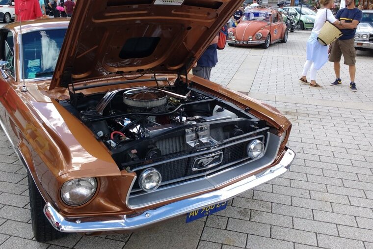 classic cars in 2 alpes Vintage Car Show