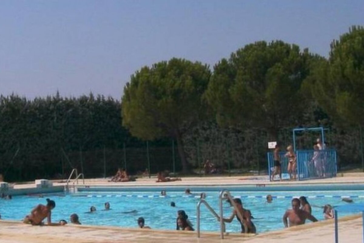 Outdoor Swimming Pool, Jonquieres