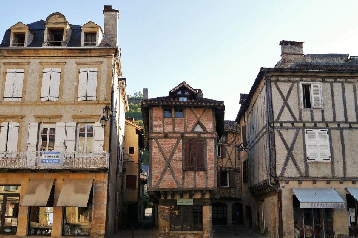 Place du Mercadial in Saint Cere