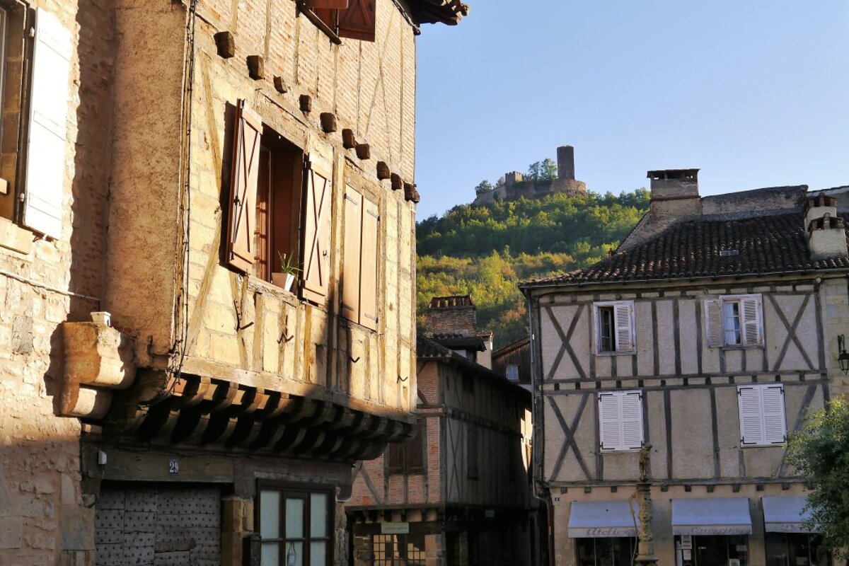 Old buildings in saint cere