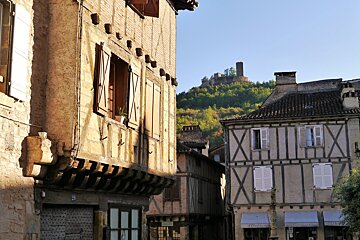 Old buildings in saint cere