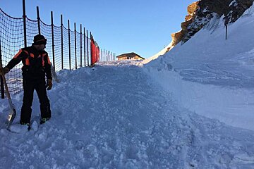 The summit of Grands Montets is open for Skiing