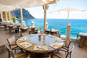 Amante Beach Club, Cala Llonga restaurant