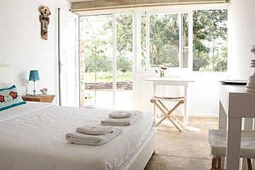 Can Skye Retreat, San Carlos double bedroom