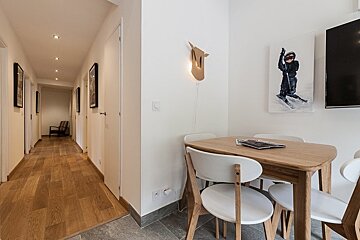 Florimont No.6 Apartment, Morzine dining room