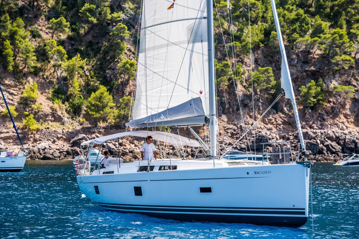 A sailboat with the name wilson on the side