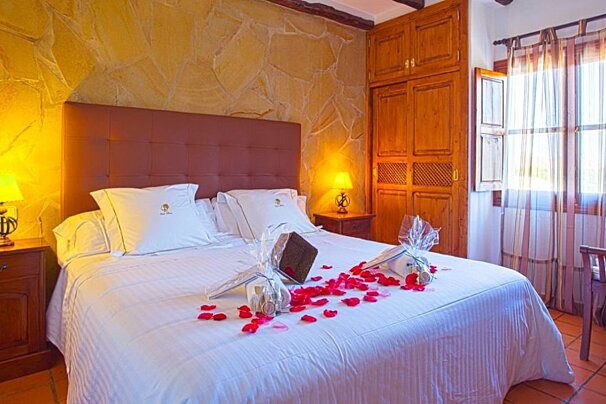 Can Pere Rural Hotel, Cala Llonga double bedroom