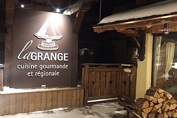 a restaurant entrance in Morzine