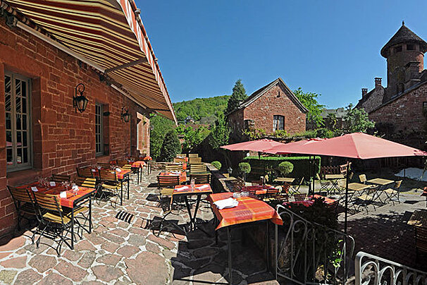 Saint Jacques de Compostelle Restaurant, Collonges-la-Rouge restaurant terrasse