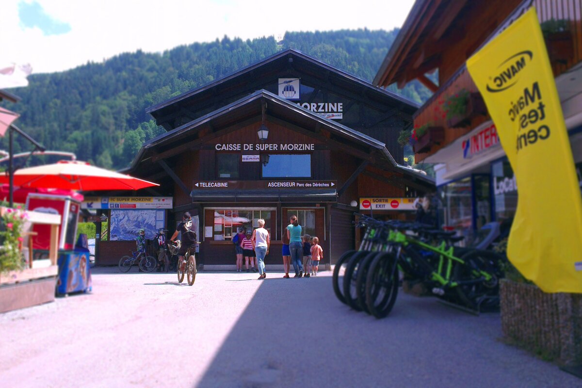 Super_Morzine_Lift Pass_Office