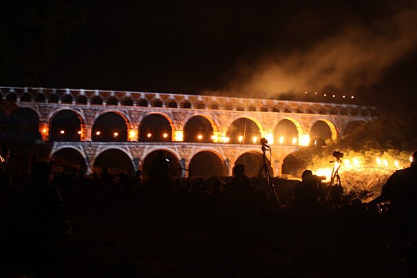 light projections on the pont du gard