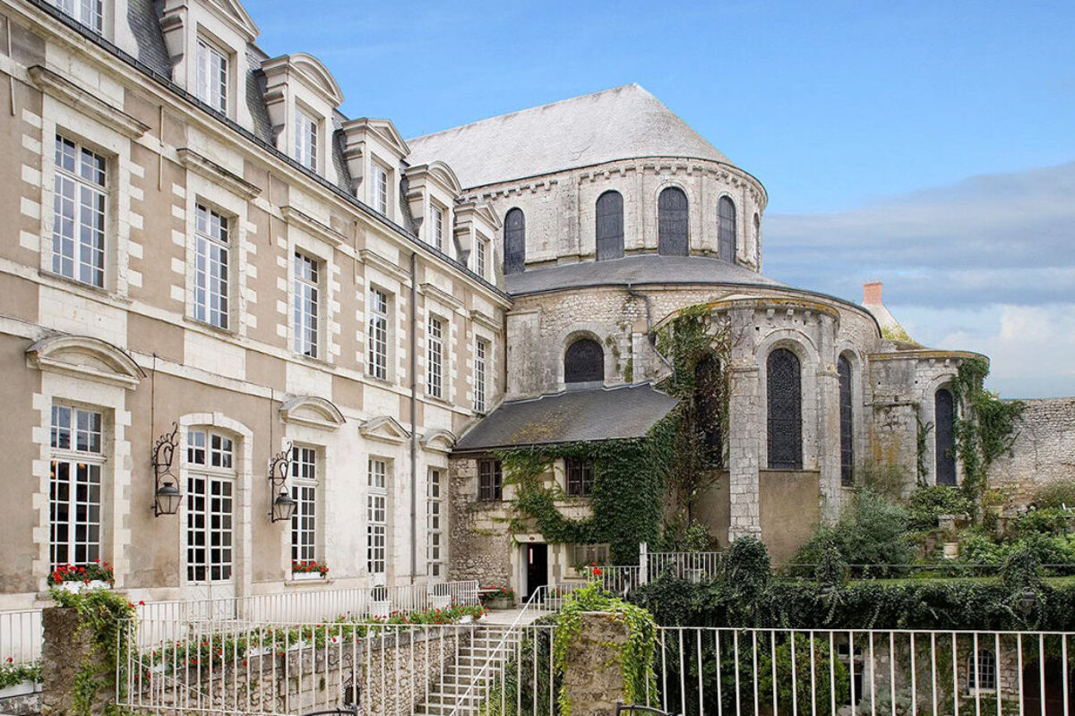 Grand Hotel de l'Abbaye, Beaugency exterior