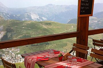 Le Diable au Coeur Restaurant, Les Deux Alpes interior