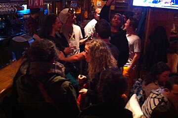 A crowded bar / restaurant in les arcs