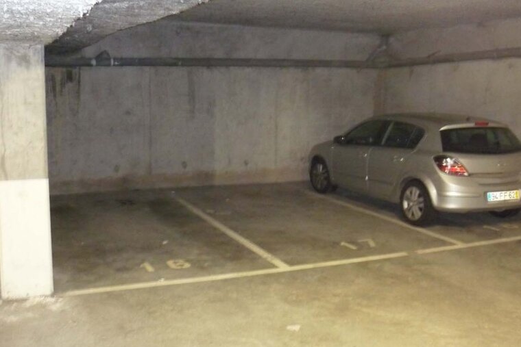 3VB02 Apartment, Brides-Les-Bains (Three Valleys) parking space