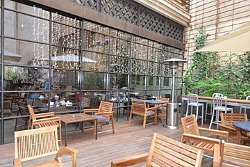 Brondo Restaurant, Palma de Mallorca garden